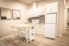 New 1 Bedroom Suite Central Vernon - Image 2