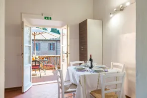 Tenuta La Campana Farmhouse Lupa Apartment - Image 2