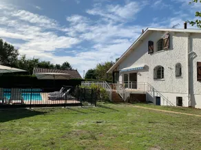 Pool and comfort: villa for 12 people - Image 3