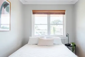 Tranquil Coastal Home, Short Walk to Mollymook Beach - Image 2
