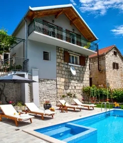 Cozy house Duje with heated pool and jacuzzi - Image 3