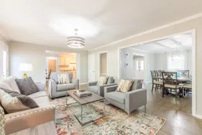 Beautiful & large newly renovated 5 bedroom house. - Image 5