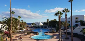 Two-Bedroom Luxury House - Beach Front (24A) - Image 3