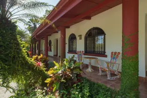 Amazing suite 103 walking distance to beach! - Image 5