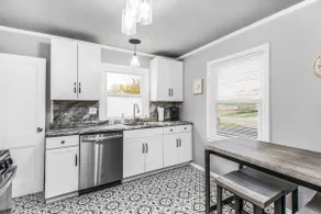 Paris in the Heights: 3Bed+Backyard Patio - Image 4