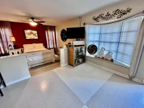 ”Cozy 1-Bedroom guesthouse” - Image 4