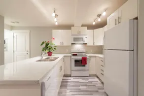 Pemberton Heights Getaway - Image 3