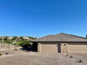 Contemporary Southwest Desert Oasis - Image 2