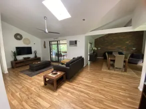 Fully Air Conditioned Newly Renovated Large home! - Image 3