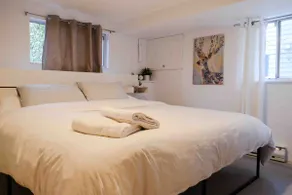 Cozy Private Basement Suite in Mount Pleasant - Image 2