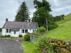 Remote 2-Bed Cottage Stunning Location - Image 2