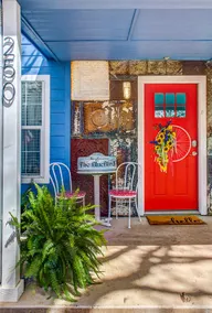 Tiny Bluebird Cottage - Image 3
