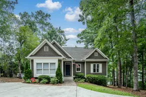 Lakefront Stunner on Lake Sinclair! - Image 2