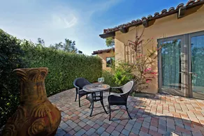 Secluded Guest Cottage minutes to beach - Image 3