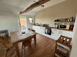 The Cart Loft - Private Apartment on farm in Rye - Image 5