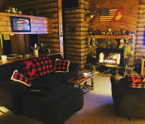 Cozy, Quiet Old Forge Getaway, just Minutes from The Fulton Chain Lakes - Image 2