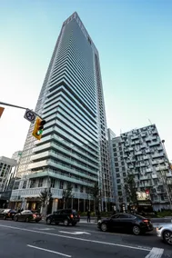 1 Bedroom + Den (Office/Bidet/Balcony) near Rogers - Image 4