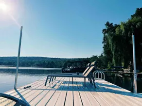Lakefront close to ski & shopping - Image 5