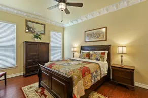 Ballard Bungalow -Downtown Wylie - Image 3