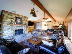 Large Home on 4 acres Pool/Pond/Hot tub/Gameroom - Image 5
