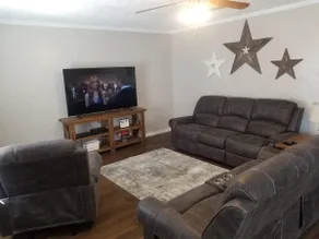 Mcdaniel's Lubbock Home - Image 5