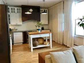 Beautiful Apartment | Large 2 bedrooms + Parking - Image 2