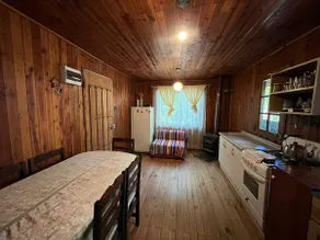 Cabin surrounded by nature and tranquility - Image 3