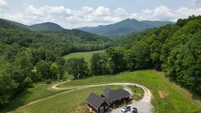 Sweeping Views - mountain home with large Suite - Image 2