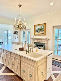 Large Classic Sea Island Cottage! Gameroom & Bikes - Image 3