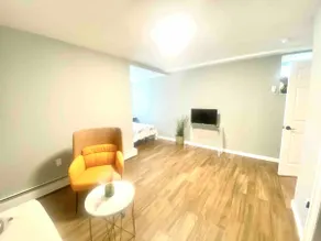 New York Brand New House Independent Entrance - Image 5