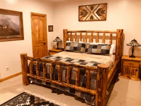 Moose Haven: King Suite + Fire Pit/Hot Tub & Pool - Image 2