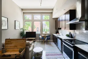 Bohemian Flat - Short North - Free Parking - Image 2