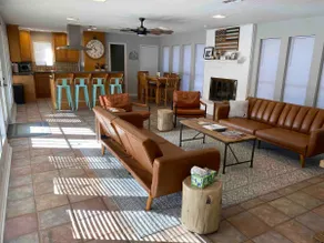 The Texan Pool House - Image 3