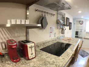 Man Cave Near Shopping Mall With H-Speed Wifi - Image 4