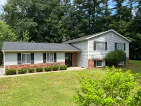 2023 Remodeled 4bed/2bath Home! - Image 2