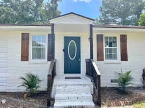 Bungalow on Bobs - Image 2