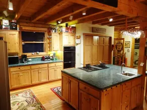 Overlook. Log Home. near Belleayre Mountain - Image 4
