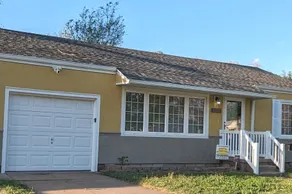 Cozy, clean home for 6. Near parks! #stack - Image 3