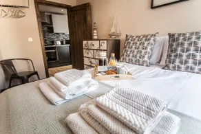 Stint Cottage: Steps from the Sea - Image 2