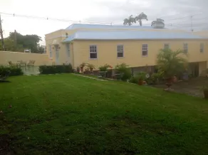 Bay Street, close by Carlisle Bay and Garrison - Image 2
