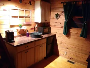 Little Cabin in the Woods - Great for Staycation! - Image 4