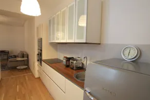 Quiet townhouse with balcony - Image 4
