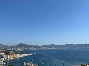 Large apartment with spectacular views of the bay - Image 2