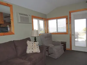 (#6) Waterview 2 bedroom/1 bath cottage - Image 4