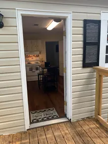 Cozy bungalow in coffee county - Image 3