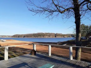 Douglas Lake Campground Lakefront House, Dandridge - Image 3