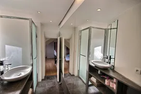 Fantastic, renovated apartment! - Image 5