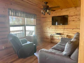 MLC #1 Oak Hill- 2 BR- Private -Lake View - Image 4