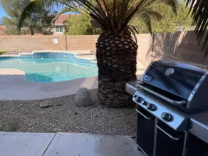 Vacation in Style - 10 min from the strip! - Image 2