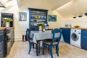 Cleo Gallery Apartments - Image 3